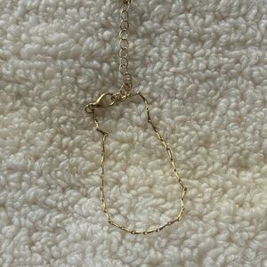 Elegant Gold Chain Bracelet